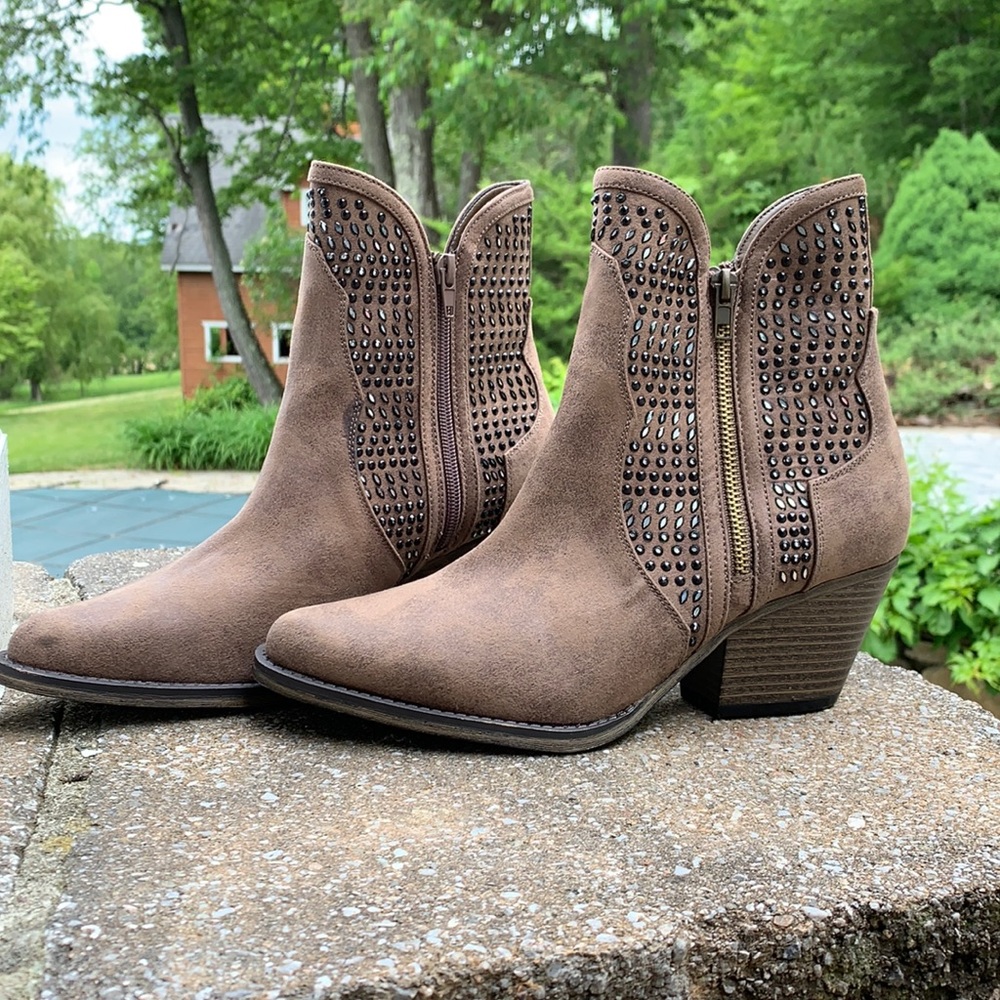 MIA Joaquin Ankle Bootie
